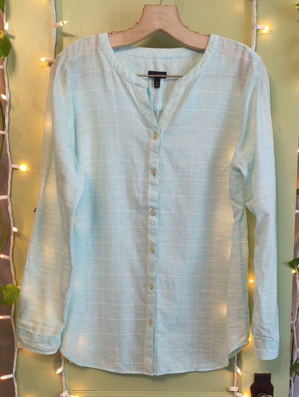 Women's 🆓 Talbots Light Weight Blue White Textured Collar Less Button Up M